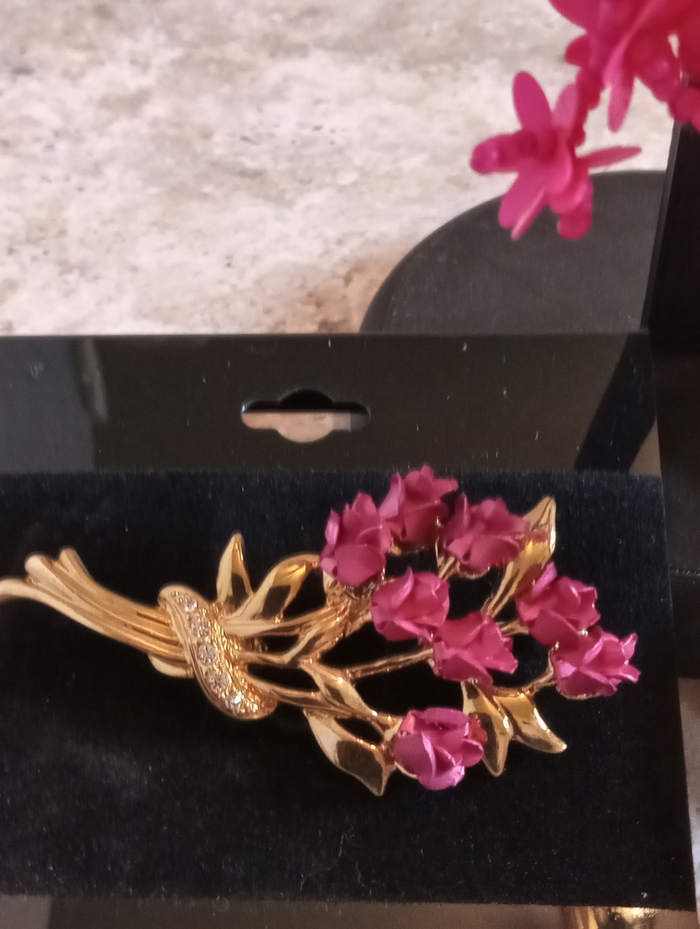 Earrings And Brooch Bundle - Picture 4 of 5